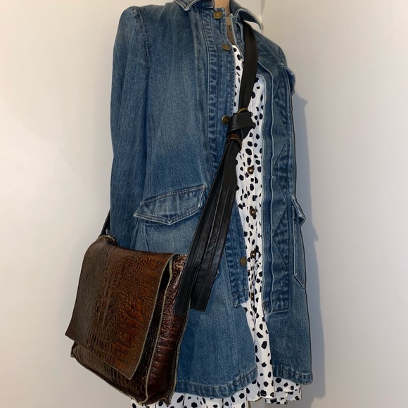 Beautiful Handcrafted Flap Crossbody Bag - Picture 3 of 16